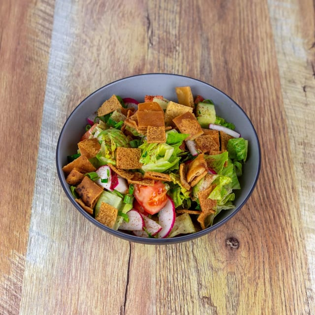 Fattoush salad.